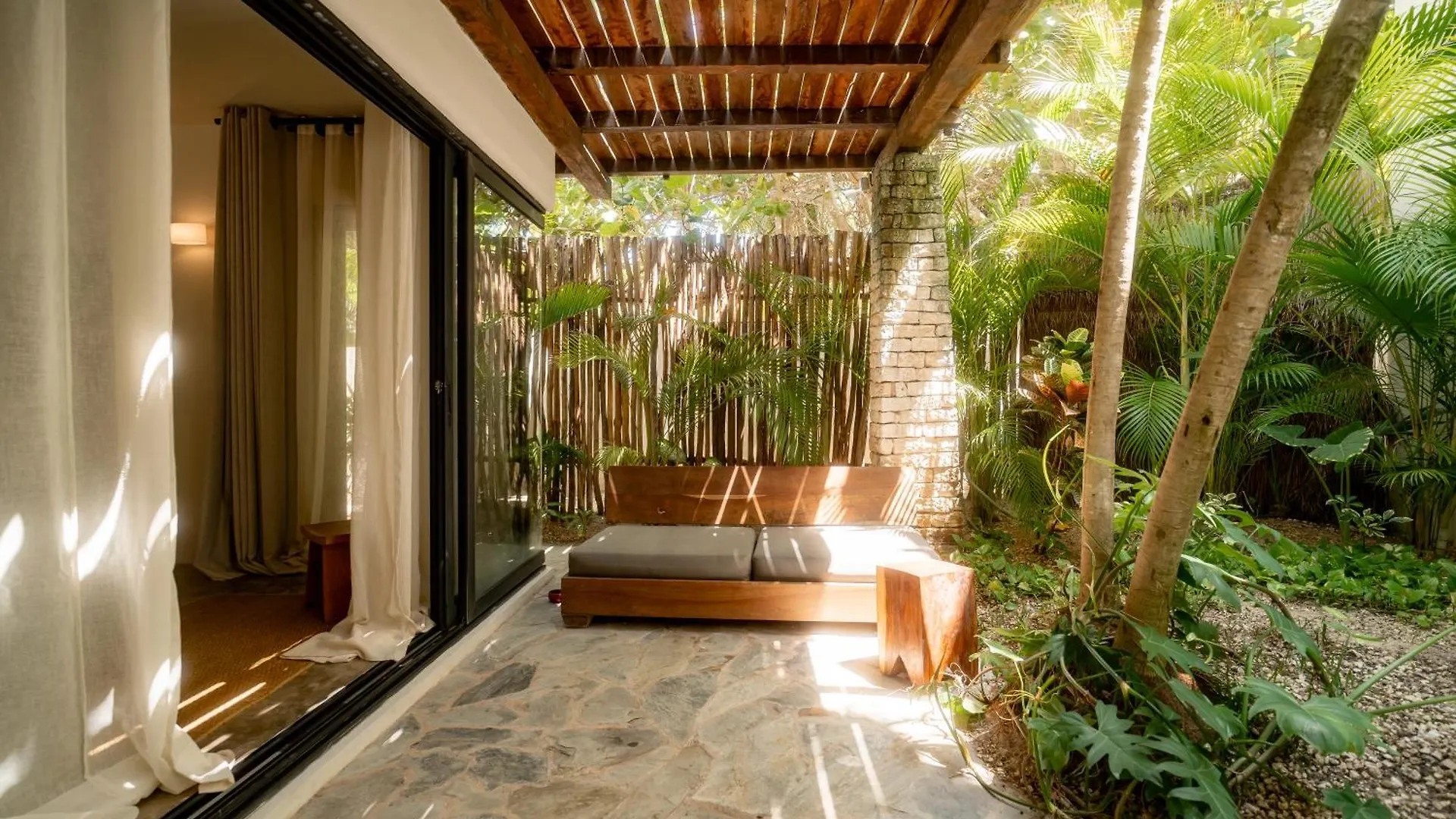 Chiringuito Tulum Hotel 4*,