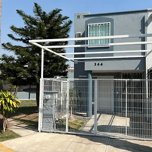Casa Petfriendly Bosque De La Primavera , Guadalajara México